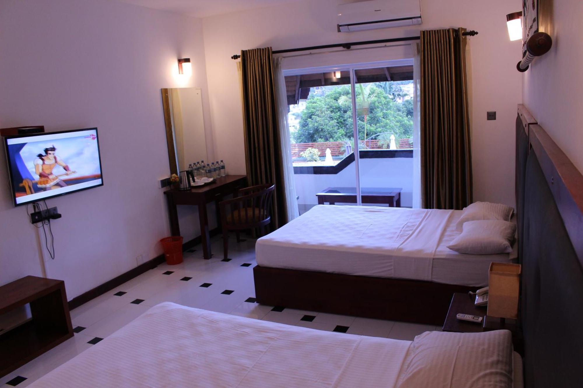 The Kandyan Hotel Bagian luar foto