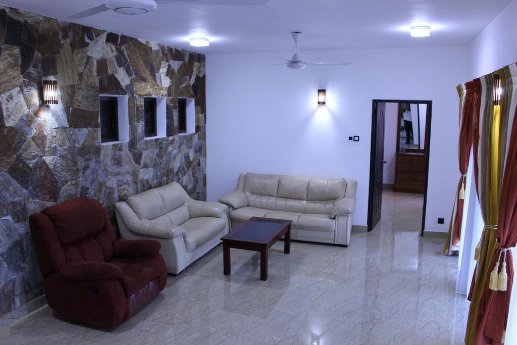 The Kandyan Hotel Bagian luar foto