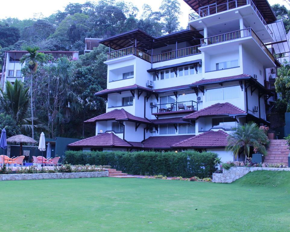 The Kandyan Hotel Bagian luar foto